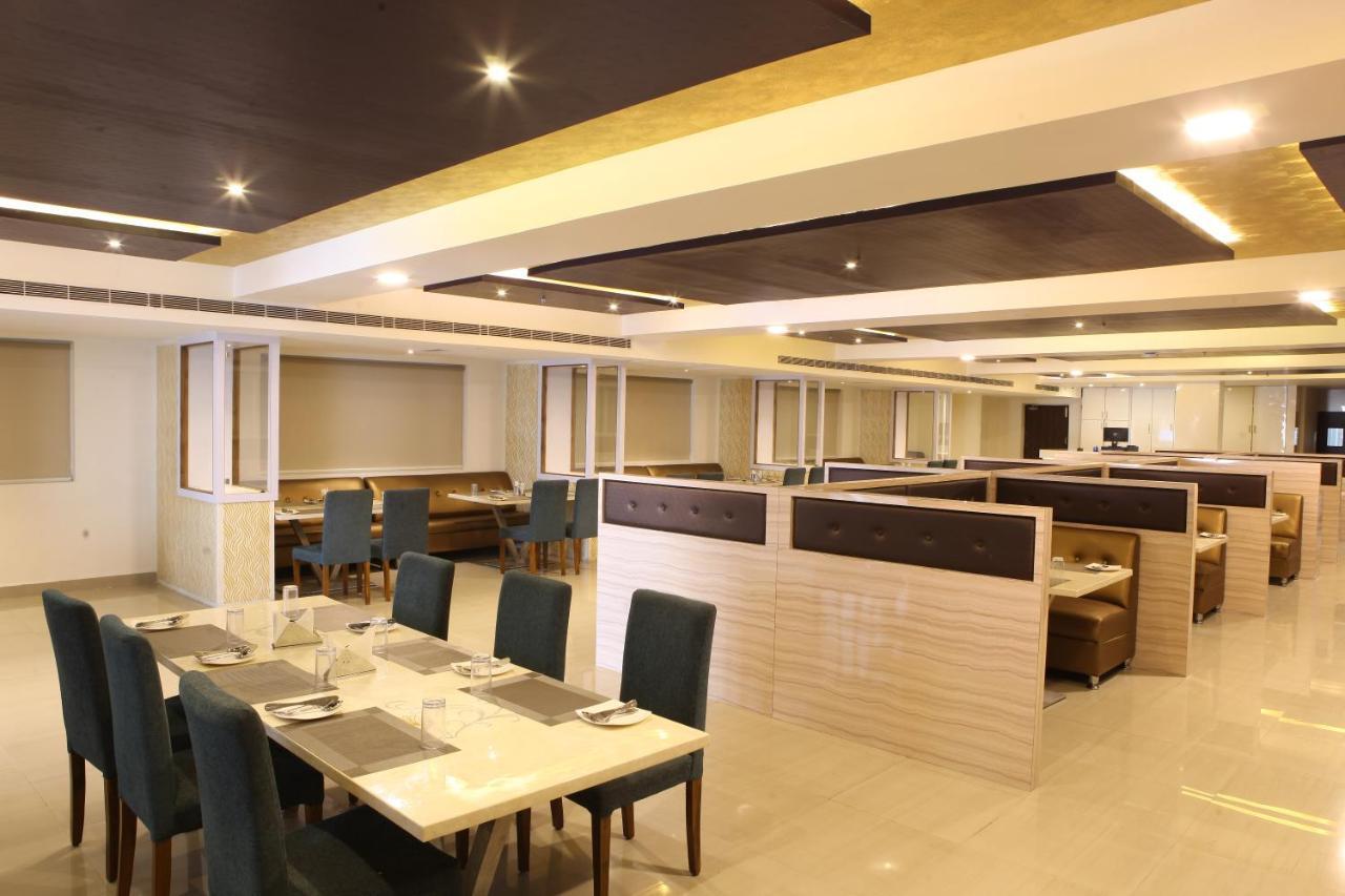 Nova Pride Hotel Hyderabad Eksteriør bilde
