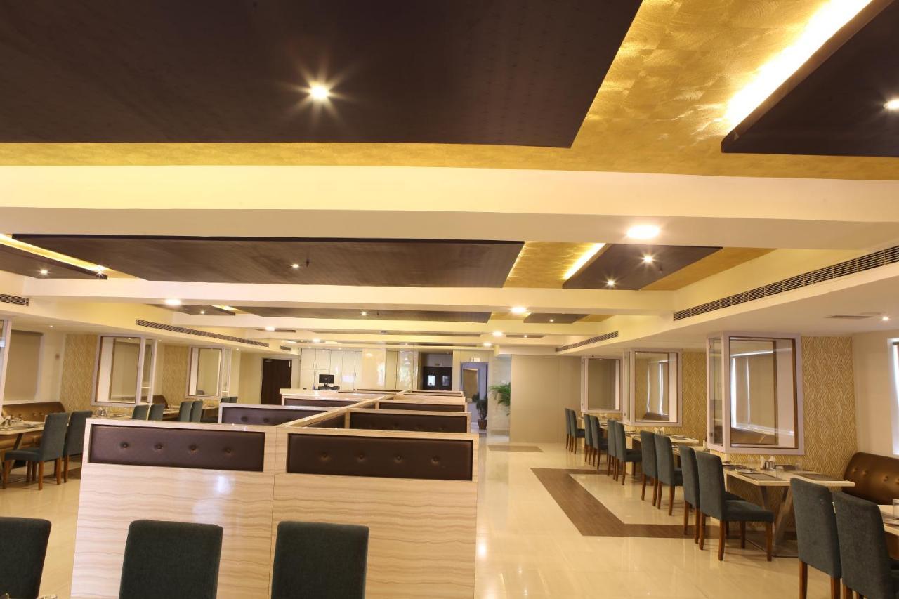 Nova Pride Hotel Hyderabad Eksteriør bilde