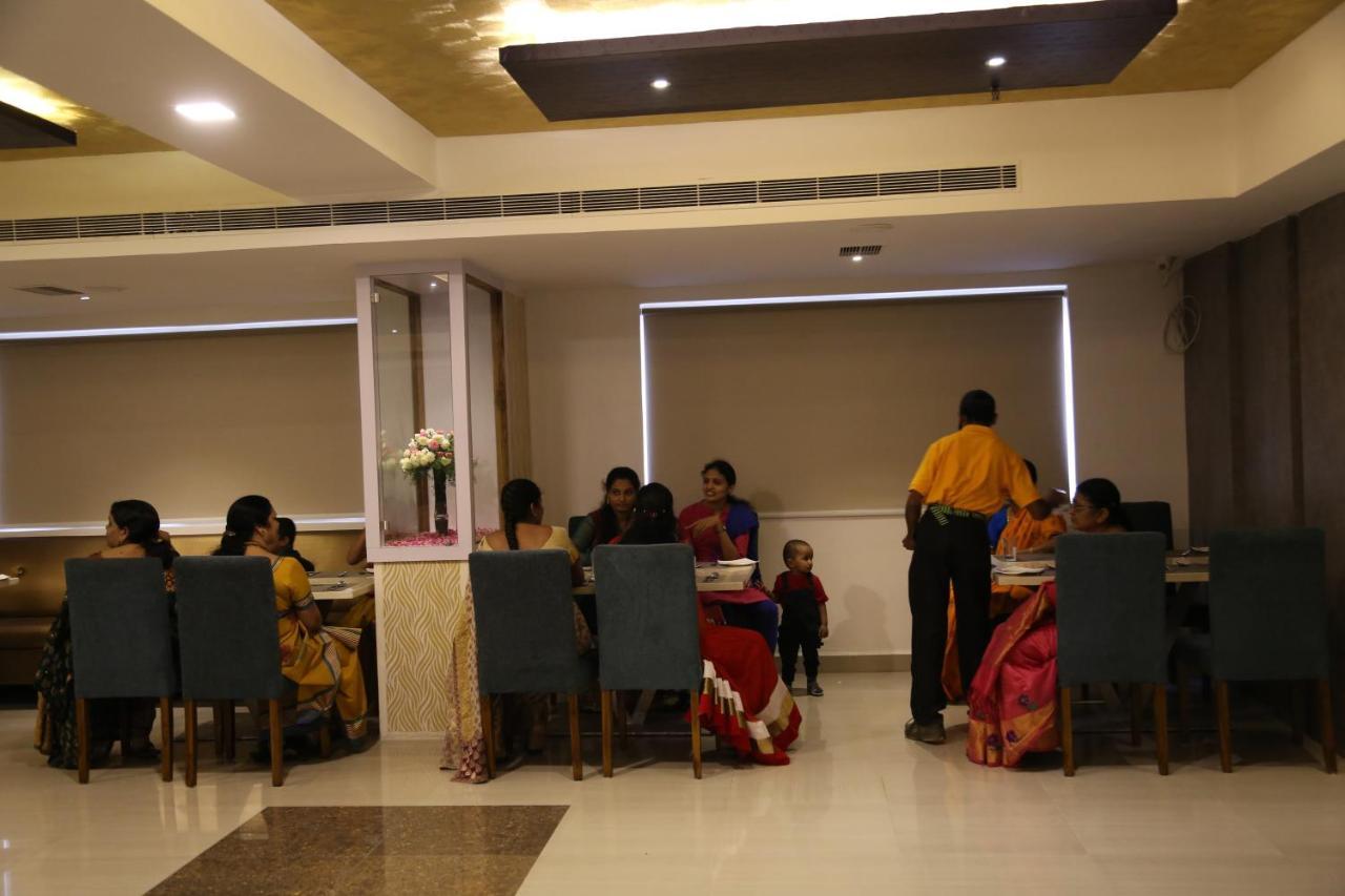 Nova Pride Hotel Hyderabad Eksteriør bilde